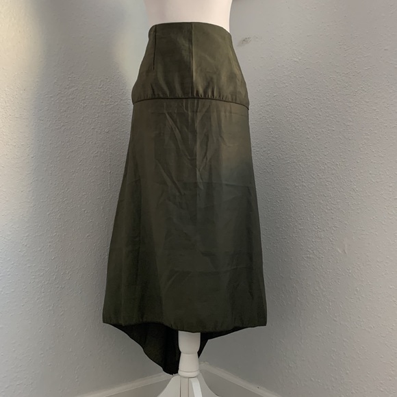 Surrealist olive green skirt - Picture 4 of 11